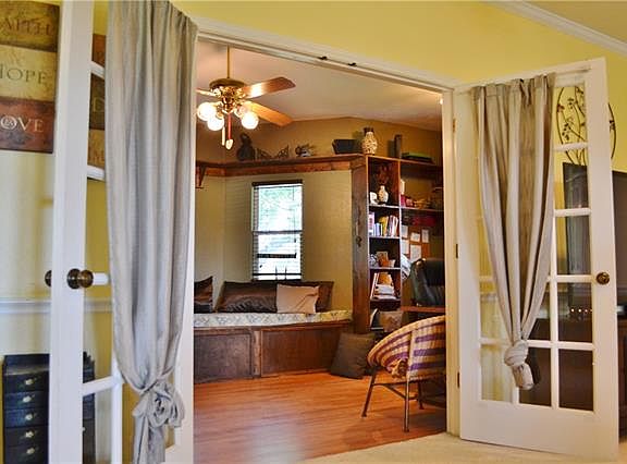 3rd image of 1424 County Road 529