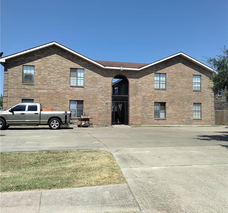 1st image of 2709 N 32nd St