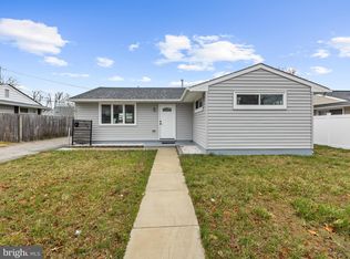 204 Aquahart Rd, Glen Burnie, MD