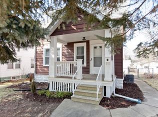 815 Center Point Rd NE, Cedar Rapids, IA 52402