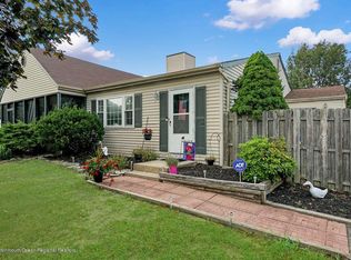 2014 Lamplighter Dr, Toms River, NJ 08753