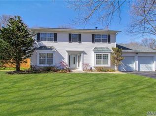 41 Janet St, Port Jefferson Station, NY 11776