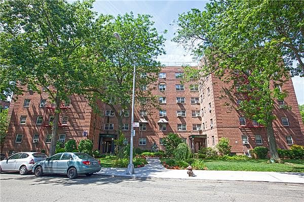 1st image of 13509 83rd Ave APT 1E