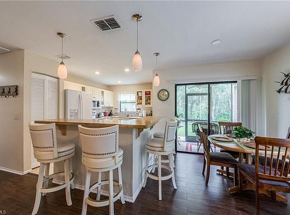 5th image of 13252 White Marsh Ln #3205