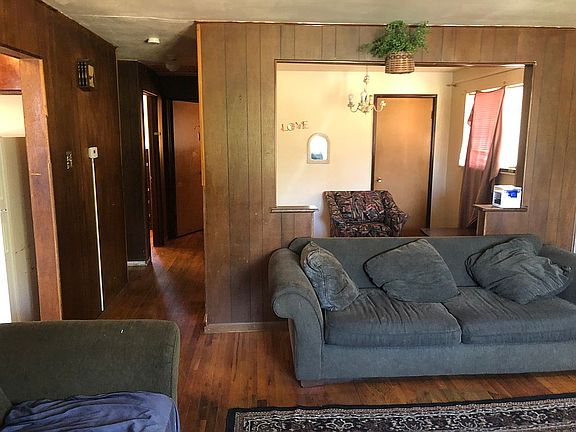 3rd image of 4744 Highland Ave