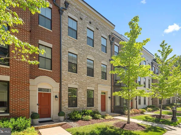 507 Silver Clipper Ln, Oxon Hill, MD 20745