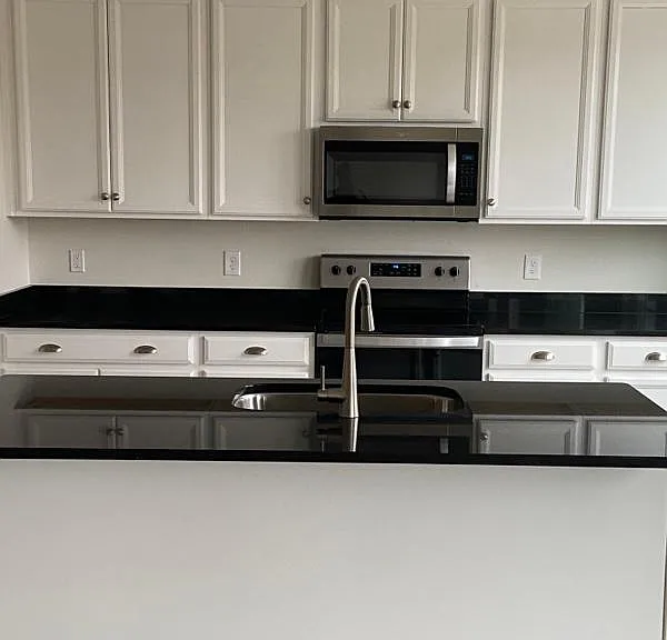 395 Hamilton Ave NW — Photo 6