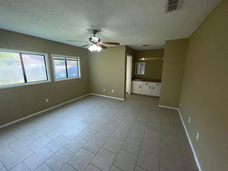 5322 Inverness Dr — Photo 6