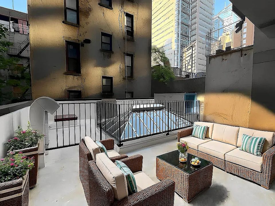 1st image of 307 W 39th St #2C