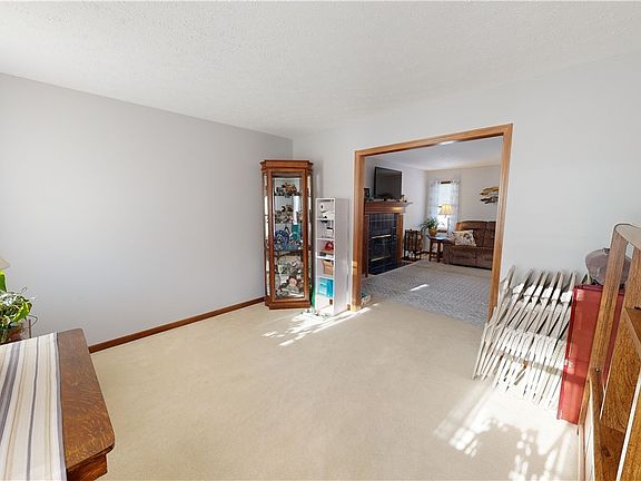 2nd image of 3149 Winsted Dr