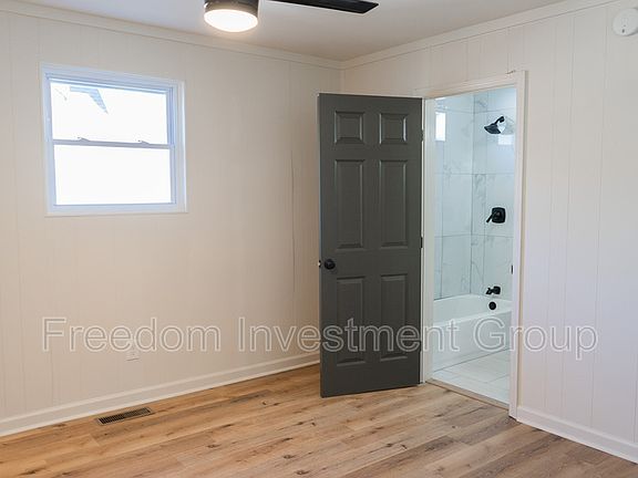 4th image of 260 S Magnolia St