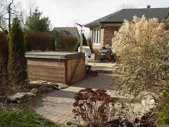 3rd image of 1019 Cedar Glen South Dr