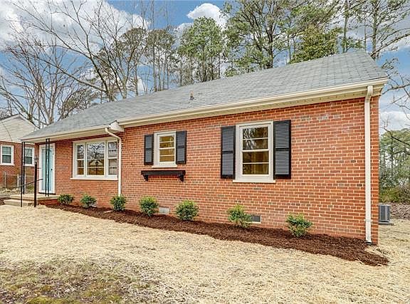 2nd image of 1216 Starling Dr