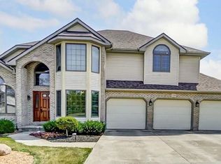 1261 Hilton Head Ct, Defiance, OH 43512