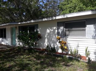 1029 10th St SW, Largo, FL 33770