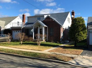 638 Concord Ave, Williston Park, NY 11596