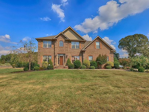 Large lot Mooresville, NC 