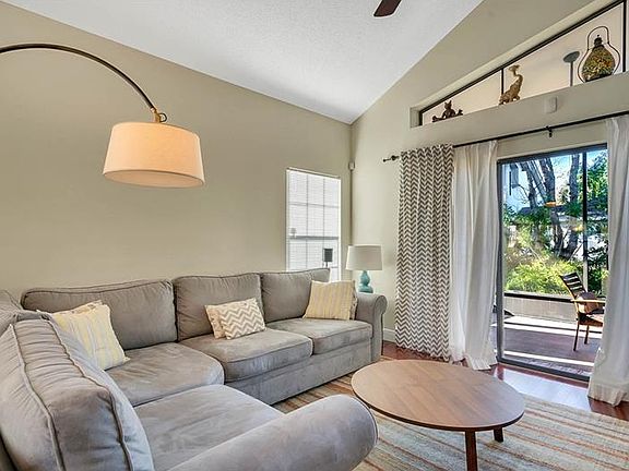 4th image of 5827 Parkview Lake Dr