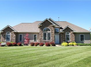 10295 Smith Rd, Litchfield, OH 44253