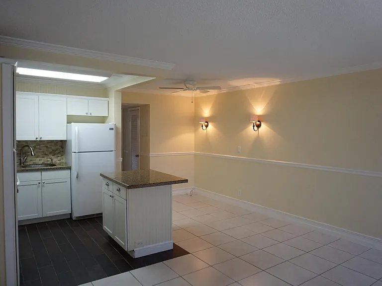 34 Andover #B — Photo 5
