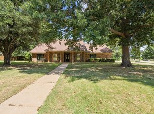 105 Tanglewood Ln, Stephenville, TX 76401