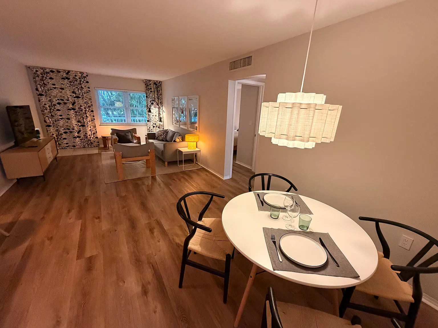 2 bed, 1150 sqft, $2,800 — Photo 4