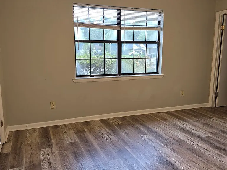 242 Garden Cir — Photo 14