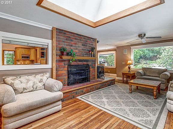 3rd image of 19005 SW Vista Hill Dr
