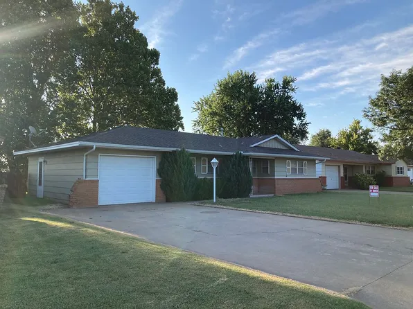 1412 24th St, Woodward, OK 73801