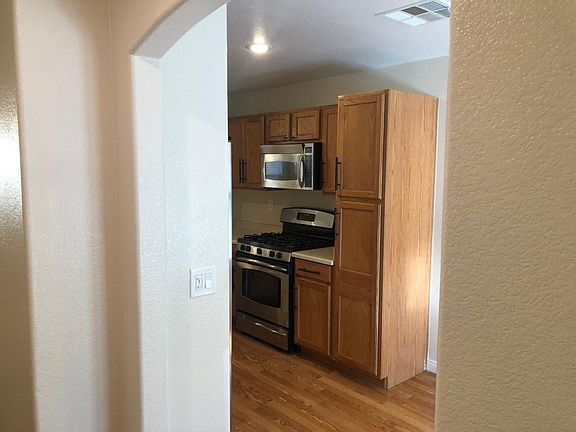 4th image of 9168 Badby Ave