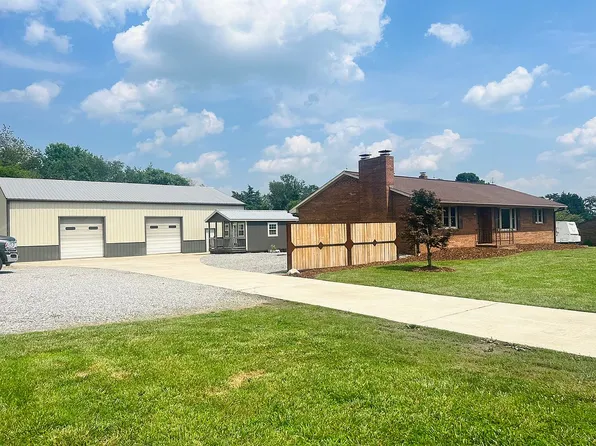 4131 Sawmill Rd, Winston Salem, NC 27107