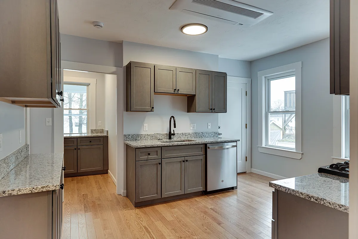 Building Photo - 24 Dunlap St #2