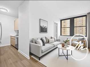 15 Park Row APT 19N, New York, NY 10038