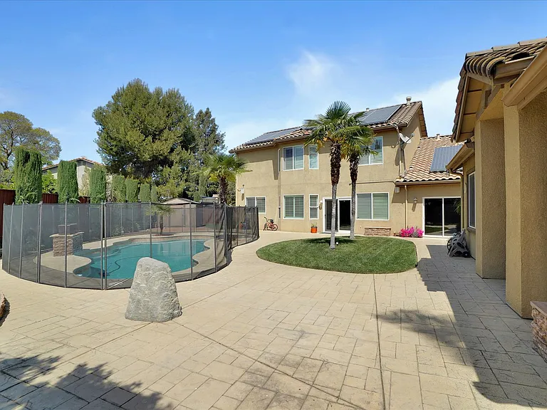 62 Ervin Ct — Photo 7