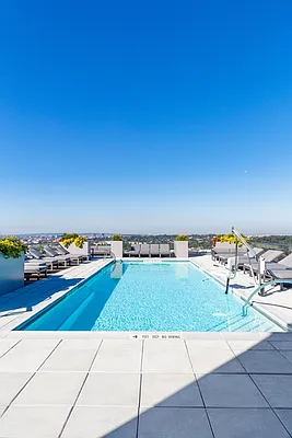 Rented by The Moinian Group | media 18