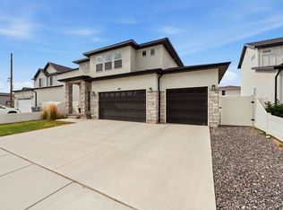826 W Walnut Bark Ln, Mapleton, UT 84664