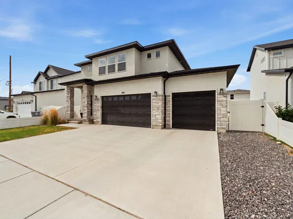 826 W Walnut Bark Ln, Mapleton, UT 84664