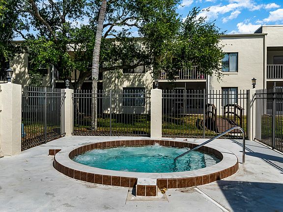 4th image of 200 International Dr APT 717