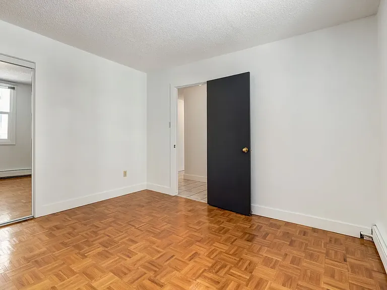 604 14th Ave SW — Photo 12