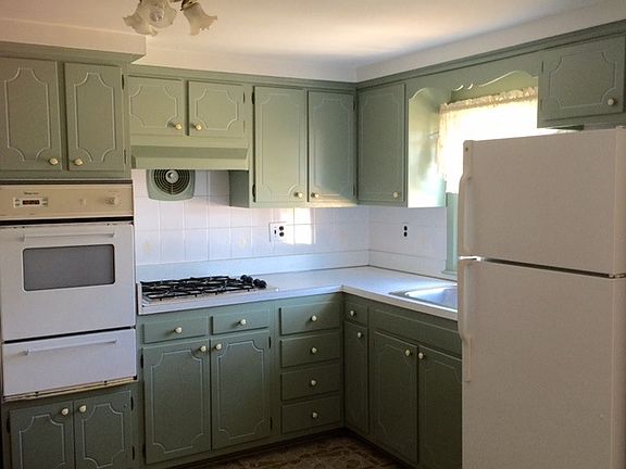 Eat in kitchen