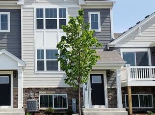 3818 Honeysuckle Ln, Elgin, IL 60124