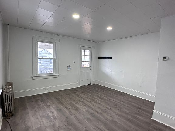 4th image of 787 Keating St #789