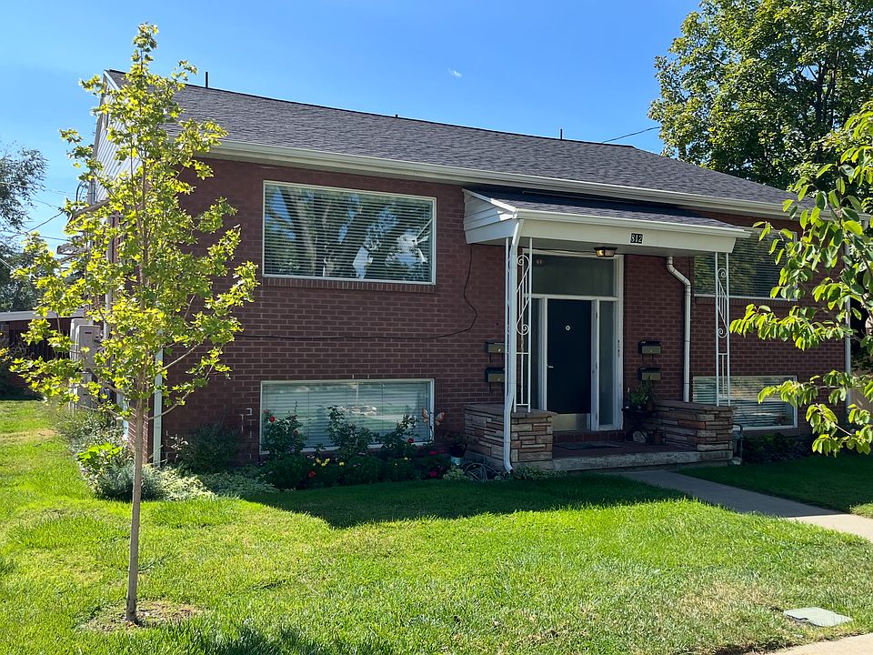 1st image of 812 E Ramona Ave #3