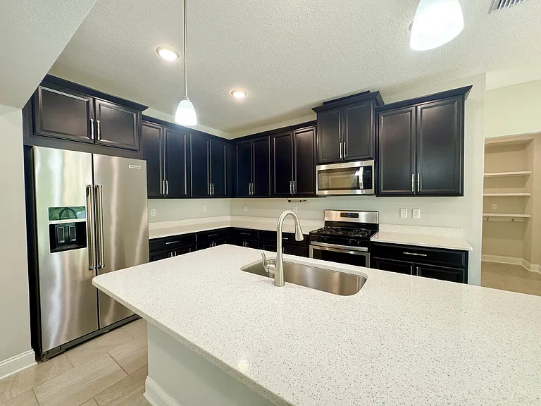 13870 Harlowton Ave — Photo 8