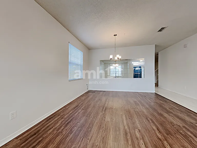 623 Horseman Dr — Photo 8