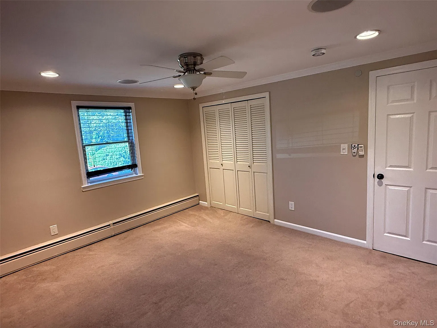 3 bed, 1.0 bath, 1500 sqft, $4,300 — Photo 4
