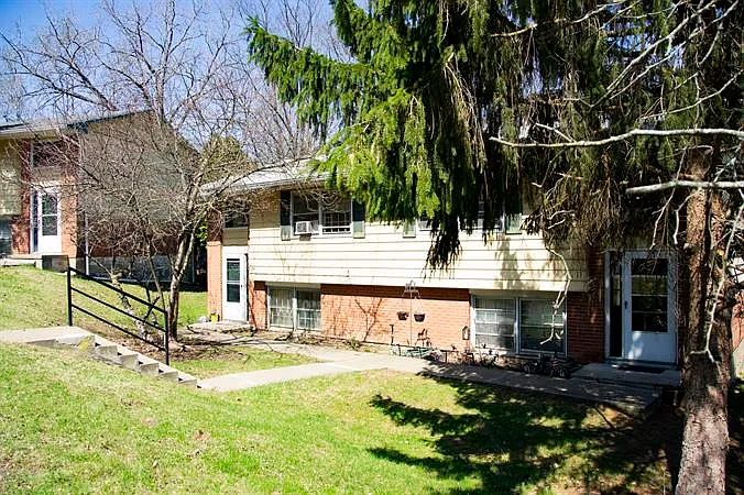Mountain Ridge Townhouses — Photo 15