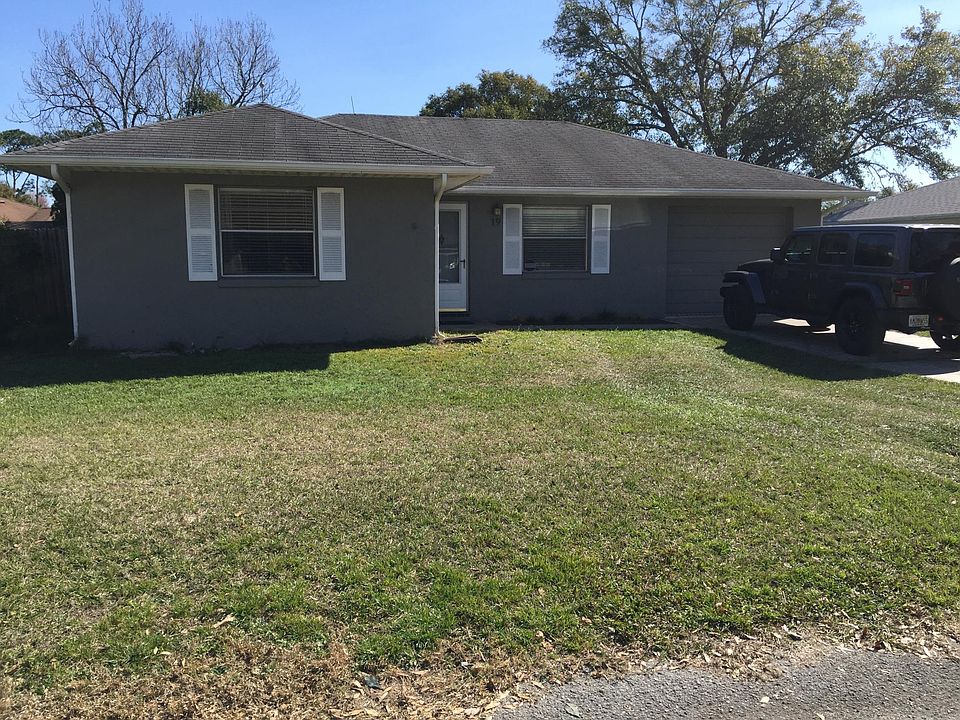 1st image of 19 Cedar Dr