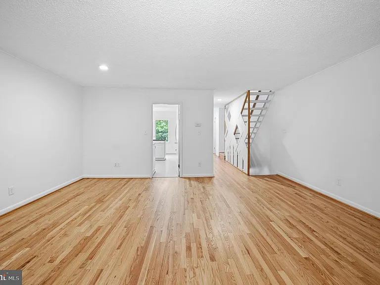 2242 Cartwright Pl — Photo 24