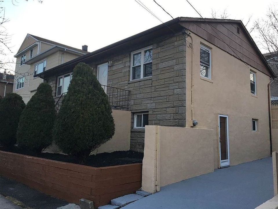 Front/Driveway